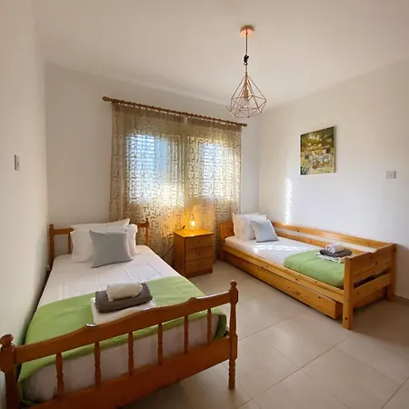 Meadow Vista Apartment