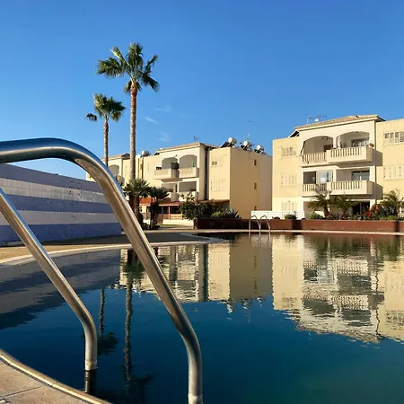 Meadow Vista Apartment *